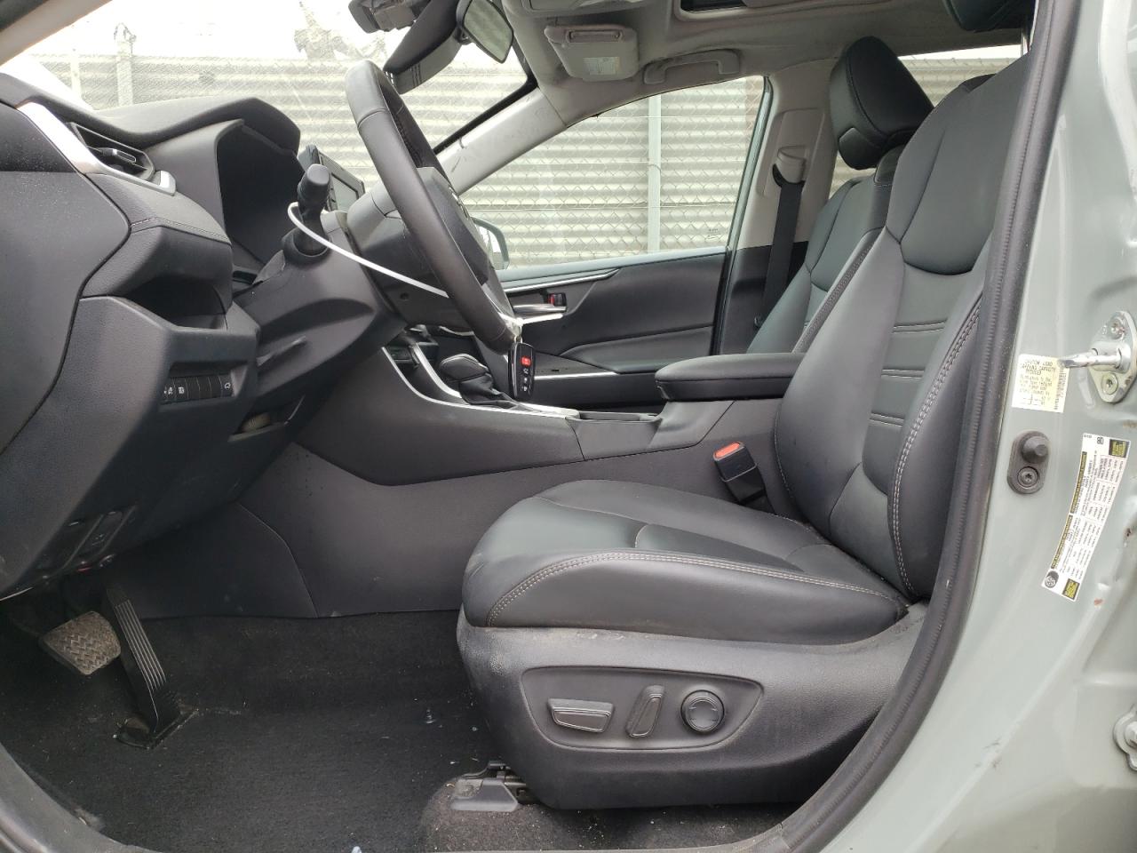 2022 Toyota Rav4 Xle Premium VIN: 2T3C1RFV4NW224537 Lot: 69861374