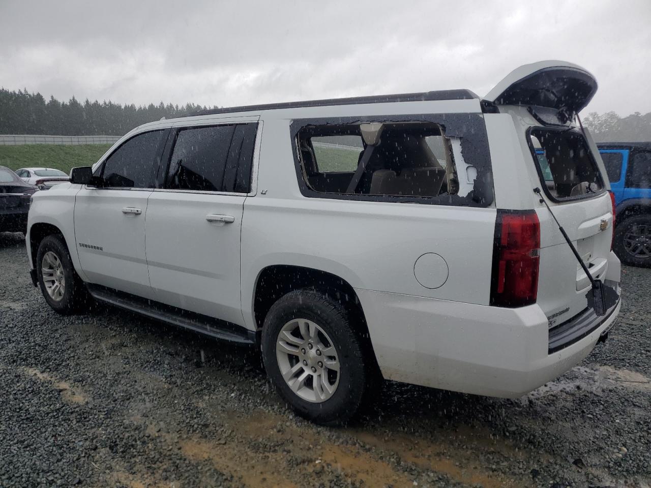 1GNSCHKC8JR216396 2018 CHEVROLET SUBURBAN - Image 2