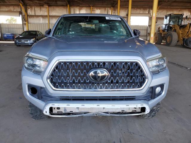  TOYOTA TACOMA 2019 Сріблястий