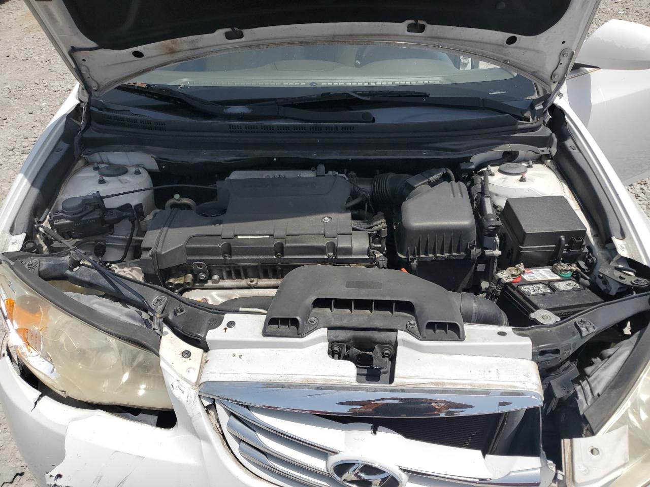 2010 Hyundai Elantra - Image 13