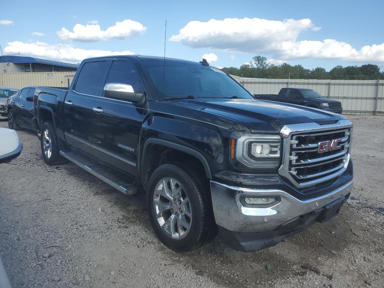 2017 GMC Sierra - Image 4