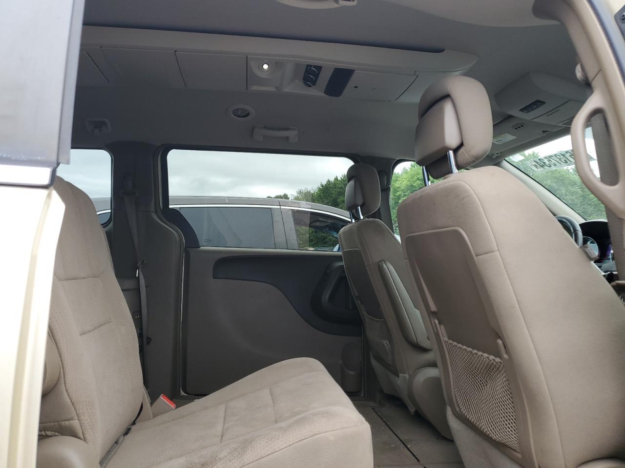 2011 Chrysler Town & Country Touring VIN: 2A4RR5DG8BR708677 Lot: 66137534