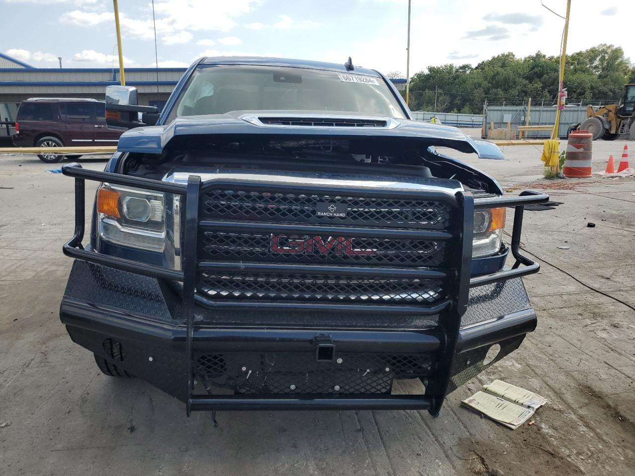 1GT12TEY5JF162297 2018 GMC Sierra K2500 Slt