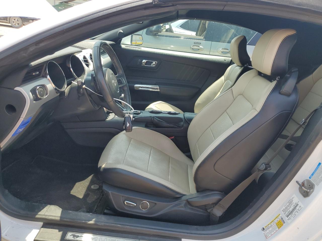 2016 Ford Mustang VIN: 1FATP8UH6G5242981 Lot: 65451904