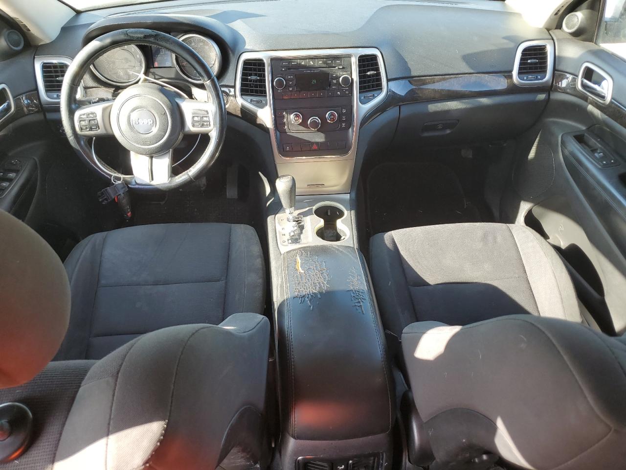 2012 Jeep Grand Cherokee - Image 8