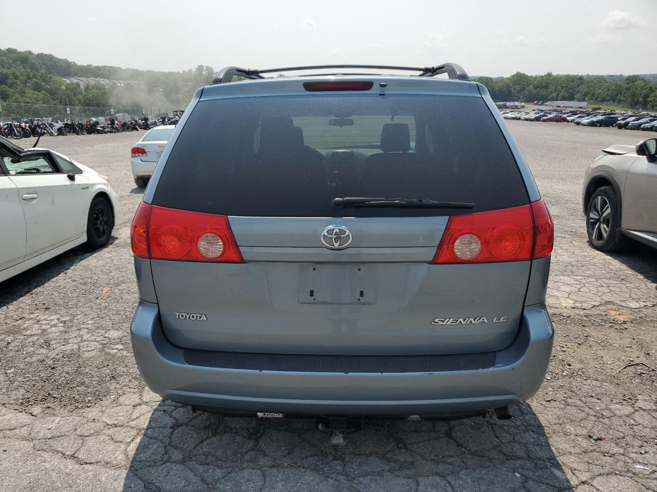 2010 Toyota Sienna Ce VIN: 5TDKK4CC2AS333217 Lot: 67187464