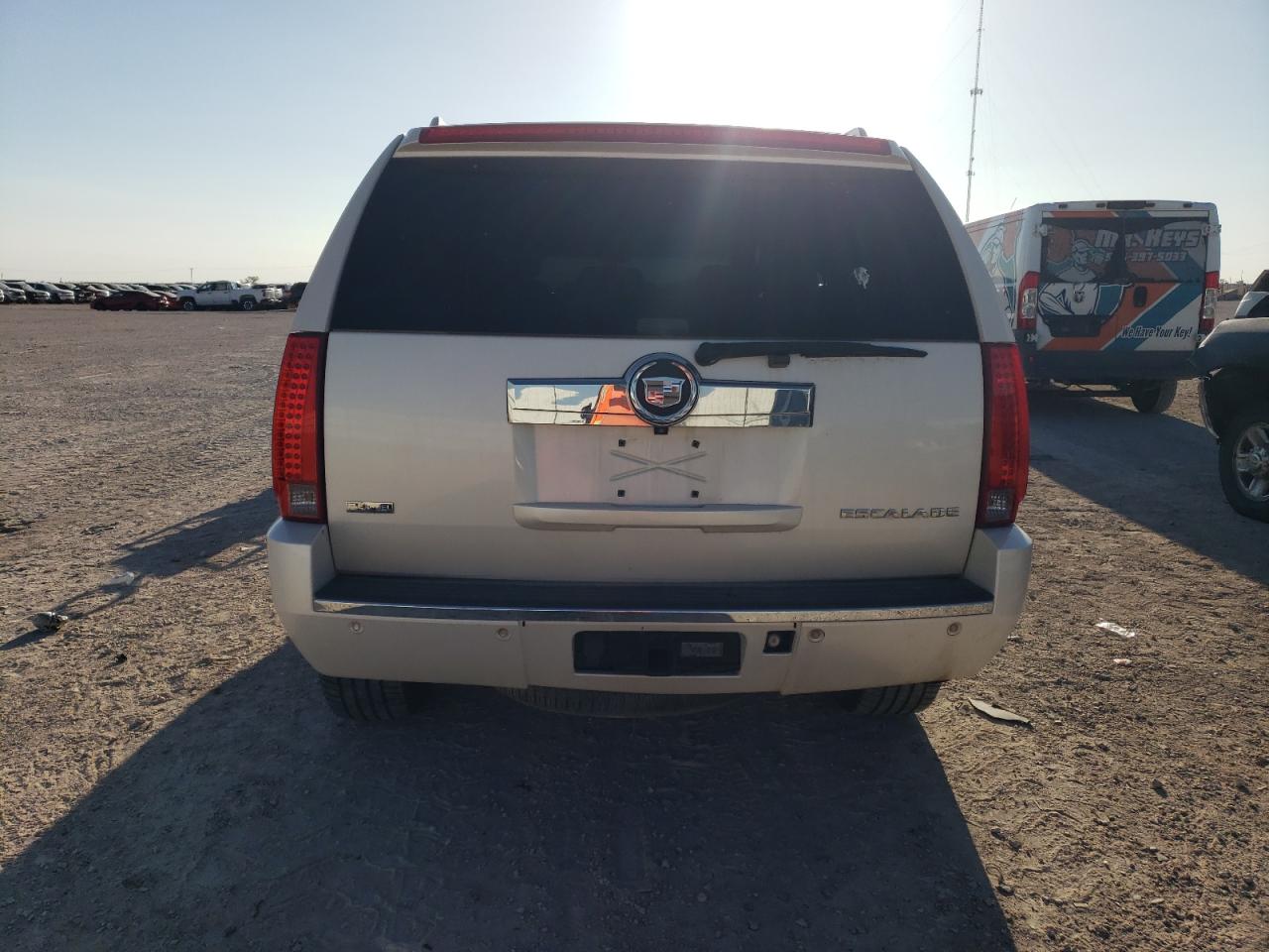 2009 Cadillac Escalade Luxury VIN: 1GYFK23279R187673 Lot: 66316754