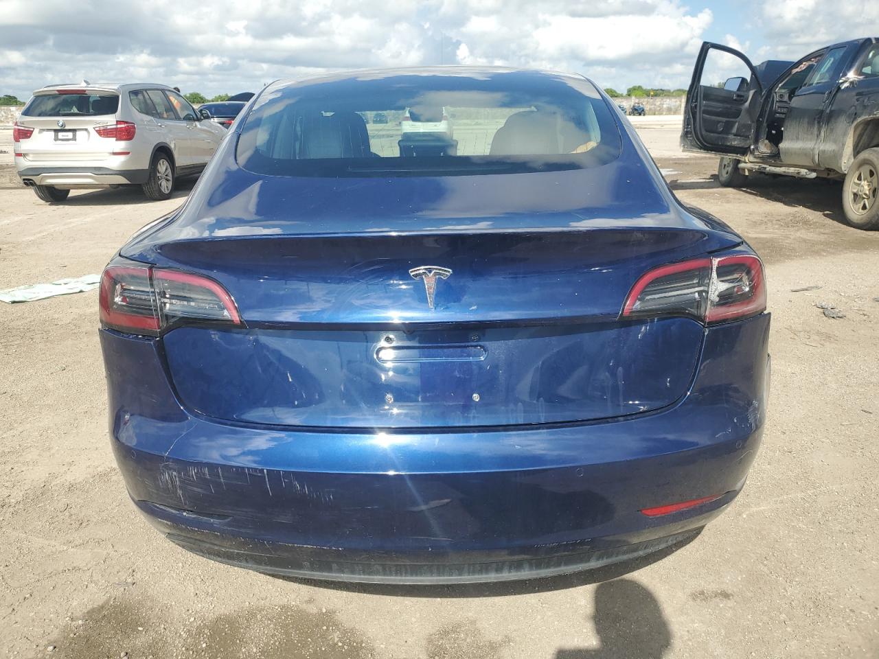 2018 Tesla Model 3 VIN: 5YJ3E1EB5JF054217 Lot: 68795704