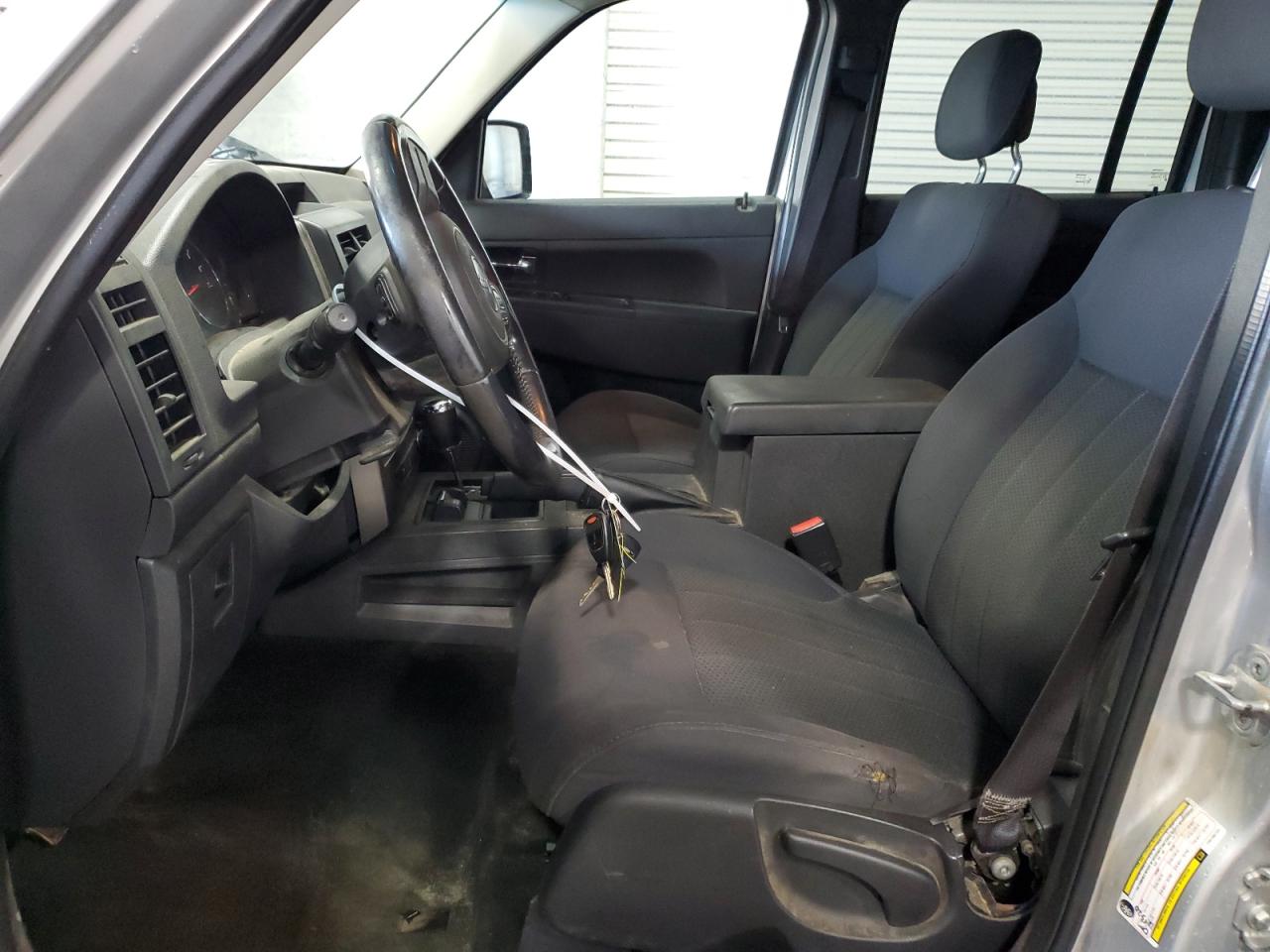 2012 Jeep Liberty (North America) - Image 7