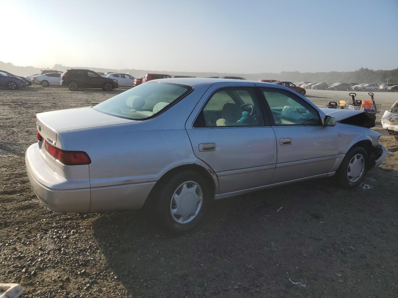 1999 Toyota Camry Ce VIN: 4T1BG22K8XU615179 Lot: 69014664