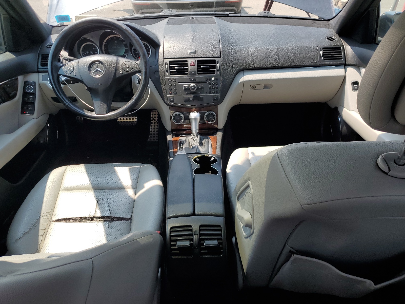 WDDGF8BB3AR093318 2010 Mercedes-Benz C 300 4Matic