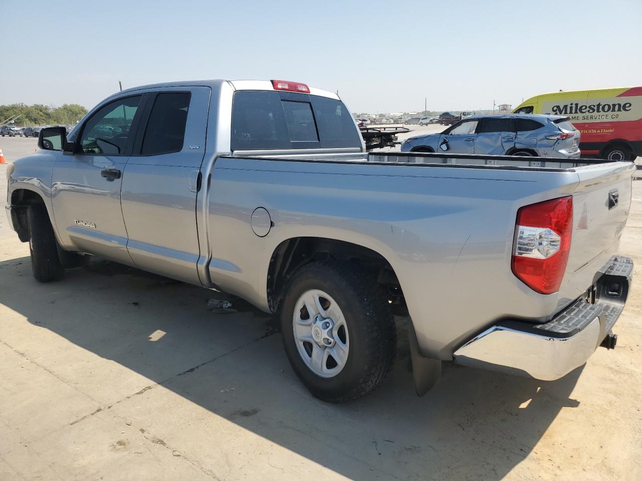 VIN 5TFRM5F12KX138772 2019 TOYOTA TUNDRA no.2