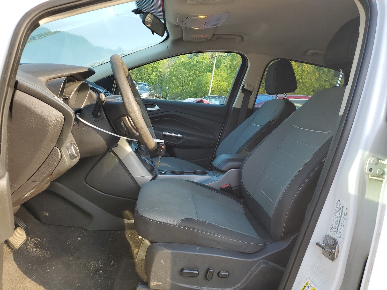 1FMCU9GX0FUB13744 2015 Ford Escape Se