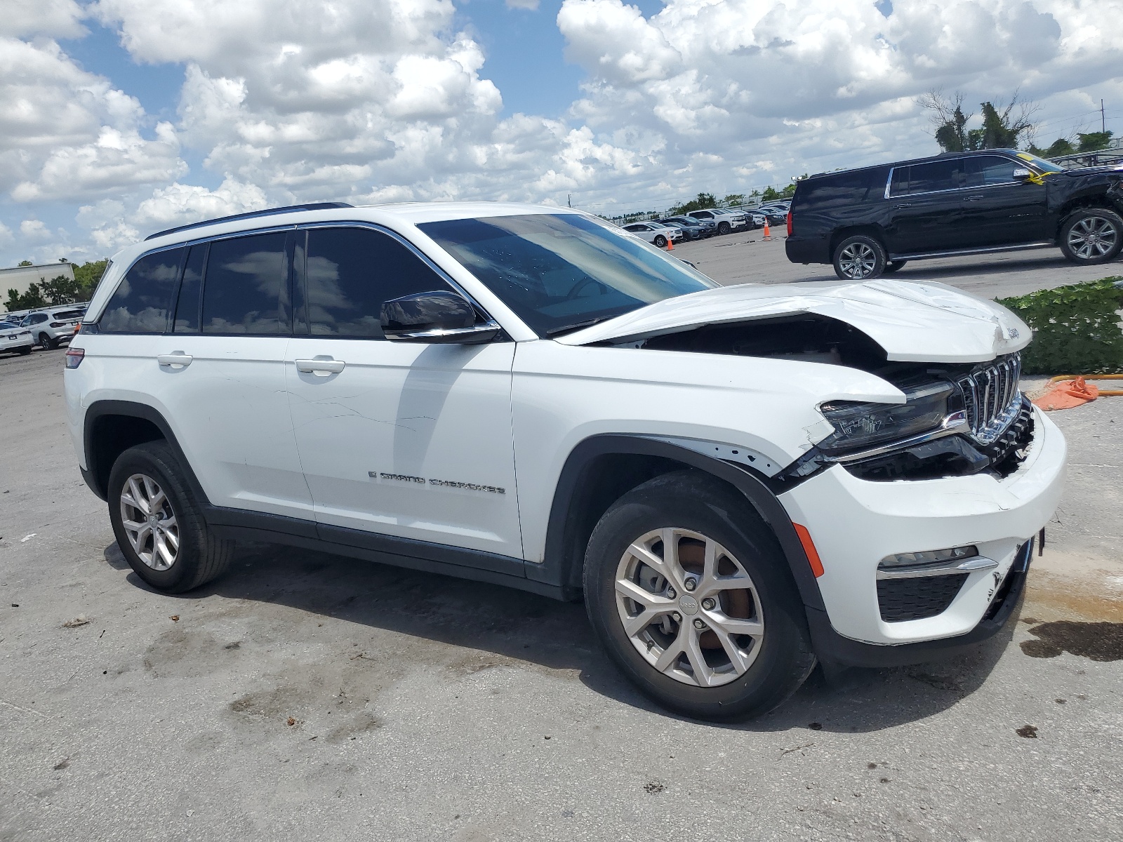 2022 Jeep Grand Cherokee Limited vin: 1C4RJGBG1N8570833