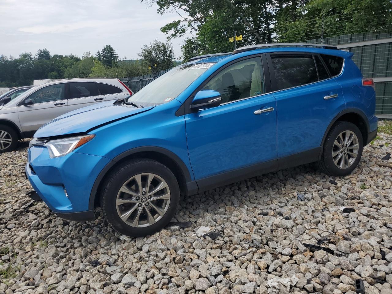 JTMDFREV3HD220813 2017 TOYOTA RAV 4 - Image 1