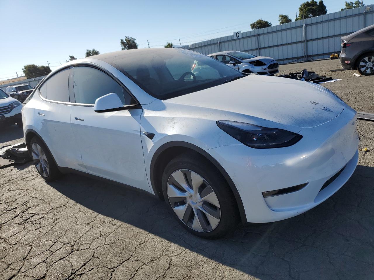 VIN 7SAYGDED8PF959565 2023 TESLA MODEL Y no.4