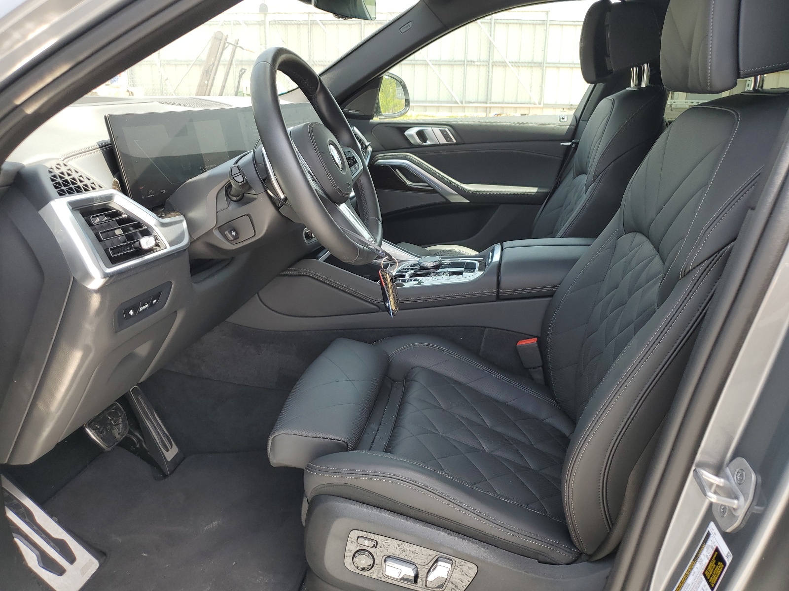 5UX33EX01R9V16091 2024 BMW X6 xDrive40I