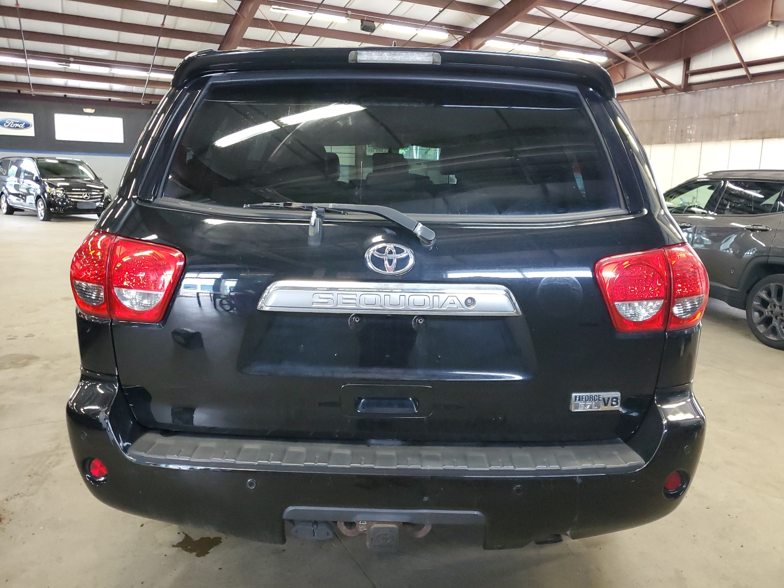 5TDJY5G14BS046018 2011 Toyota Sequoia Limited