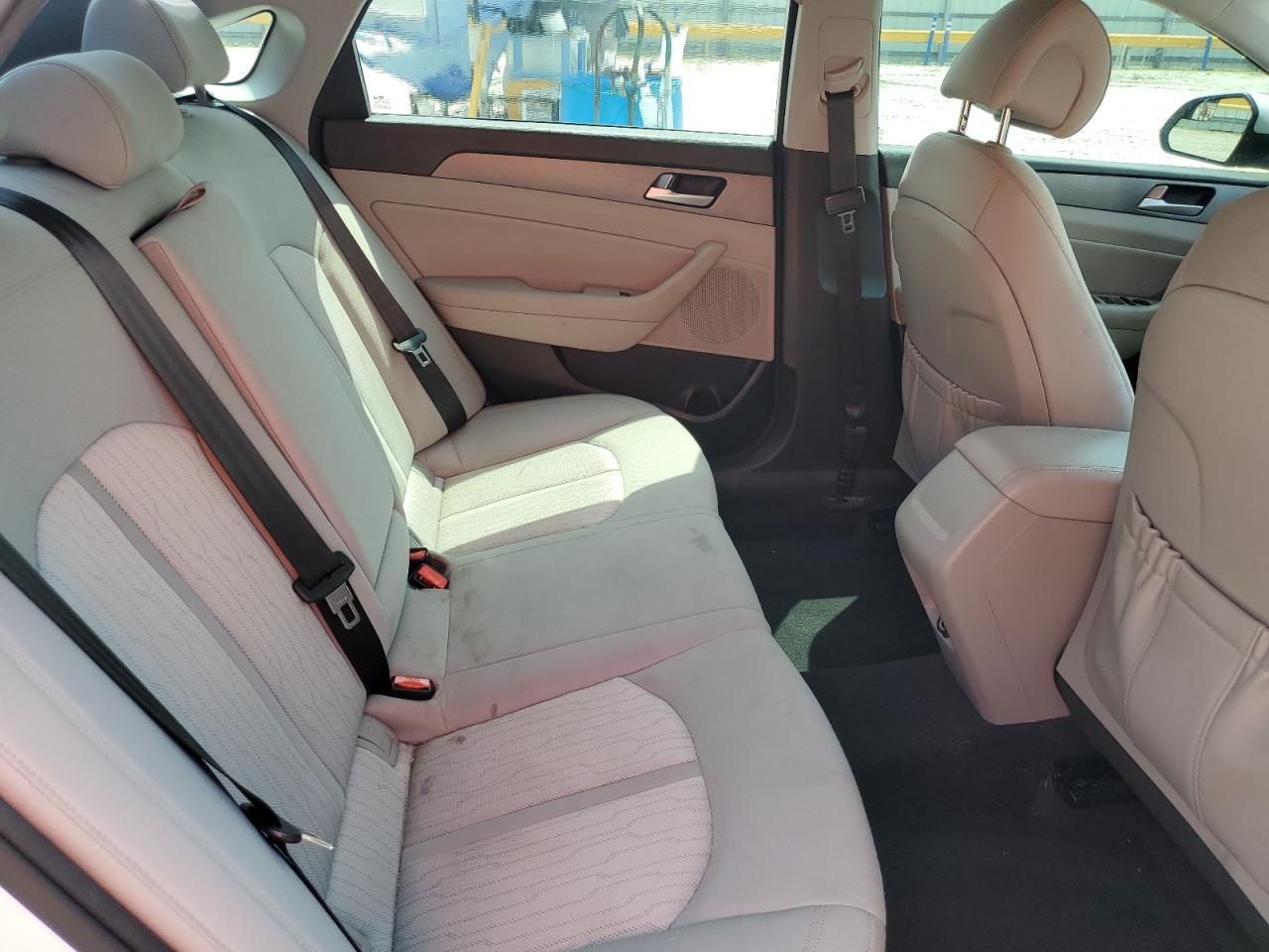 2016 Hyundai Sonata Hybrid VIN: KMHE24L11GA013691 Lot: 67757954