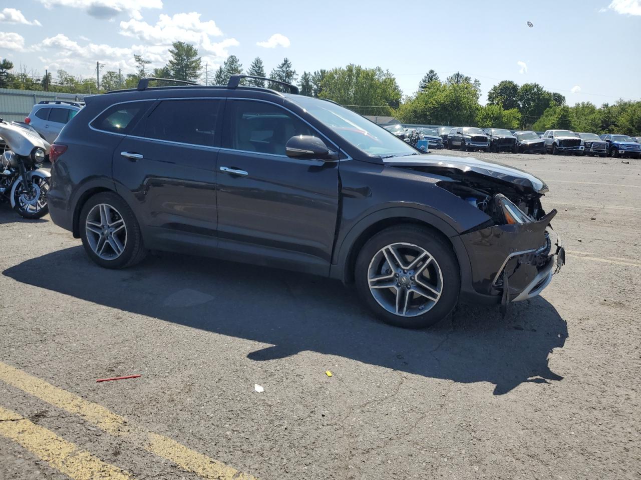 2017 Hyundai Santa Fe - Image 4