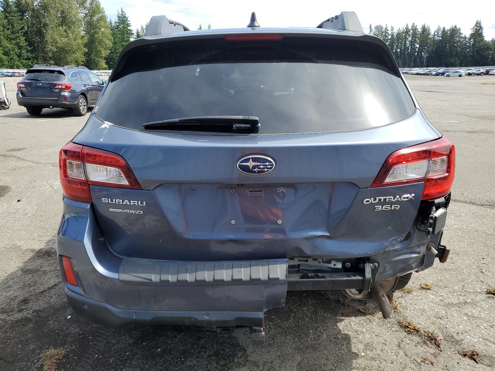 4S4BSENC1H3315351 2017 Subaru Outback 3.6R Limited