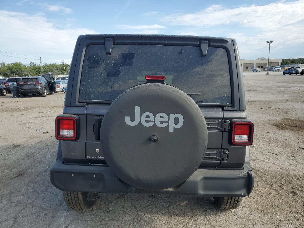 1C4HJXDG3JW317351 2018 Jeep Wrangler Unlimited Sport