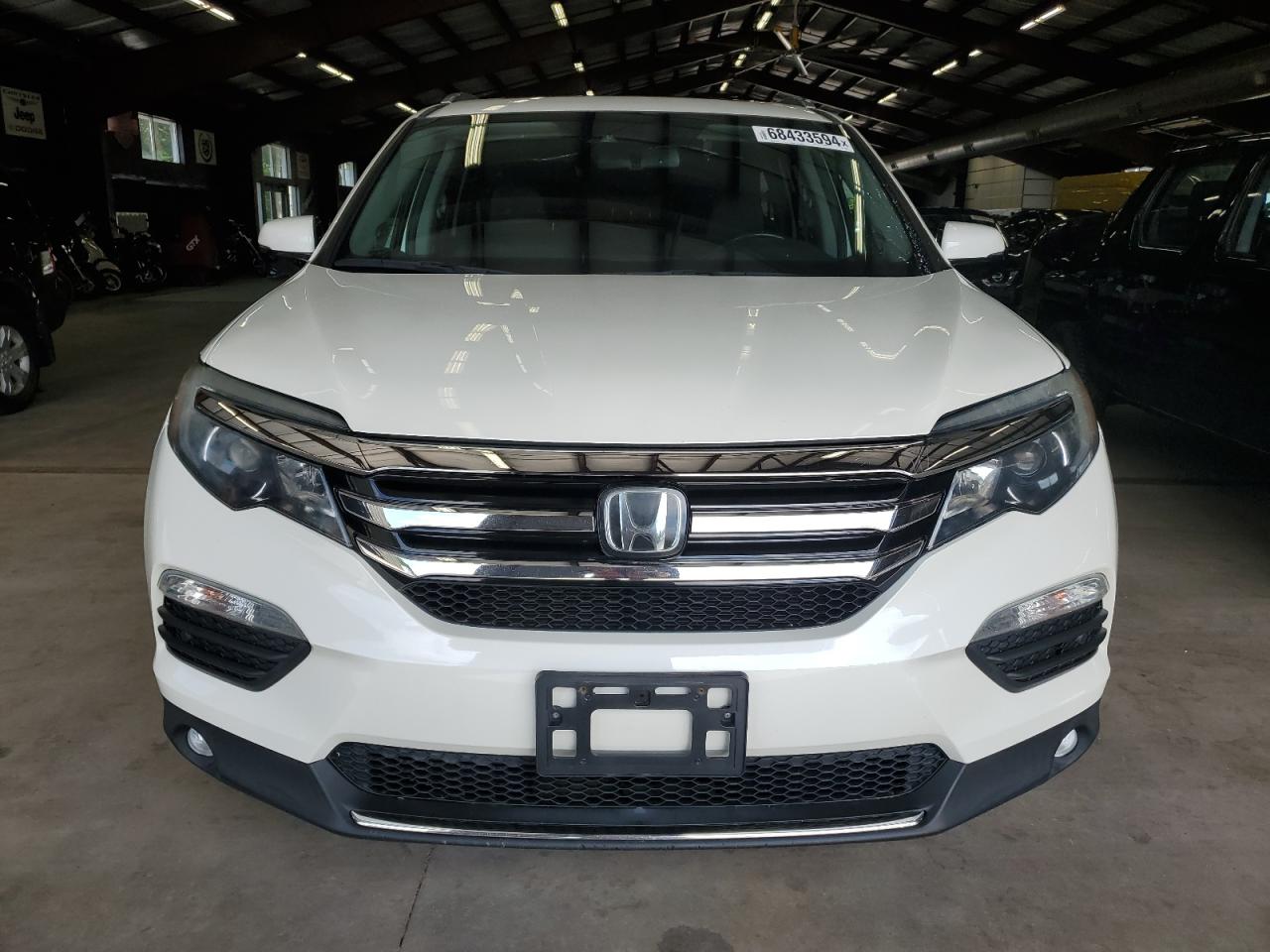 2017 Honda Pilot - Image 5