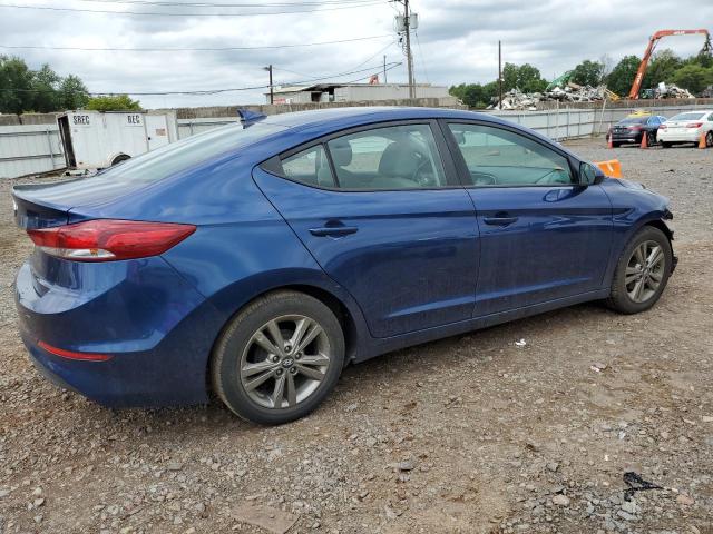 Sedans HYUNDAI ELANTRA 2017 Granatowy