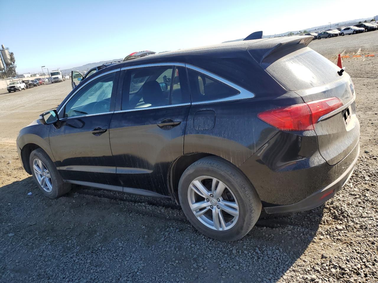 VIN 5J8TB3H51FL001790 2015 ACURA RDX no.2