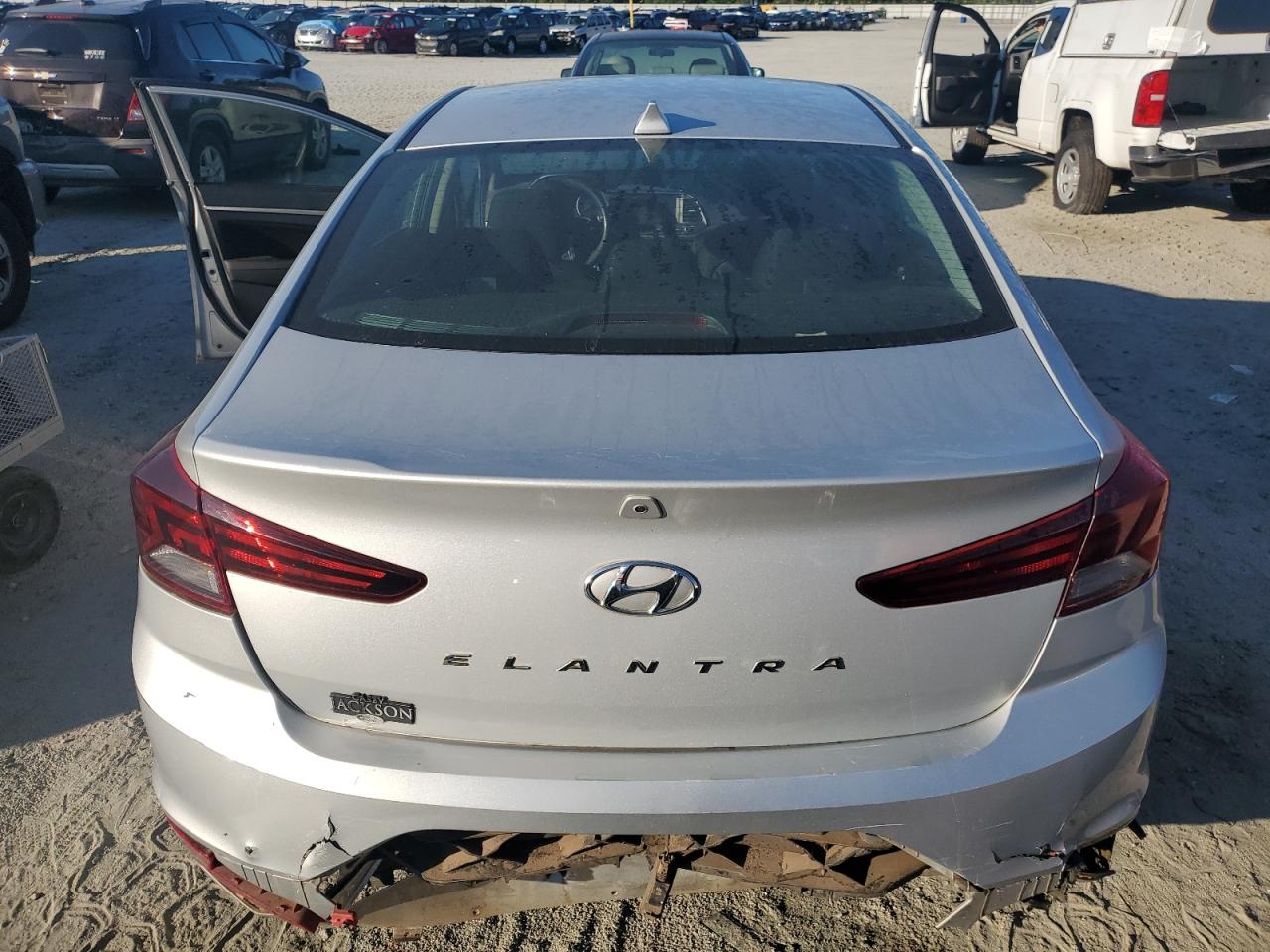 2020 Hyundai Elantra Sel VIN: 5NPD84LF6LH523709 Lot: 67642944