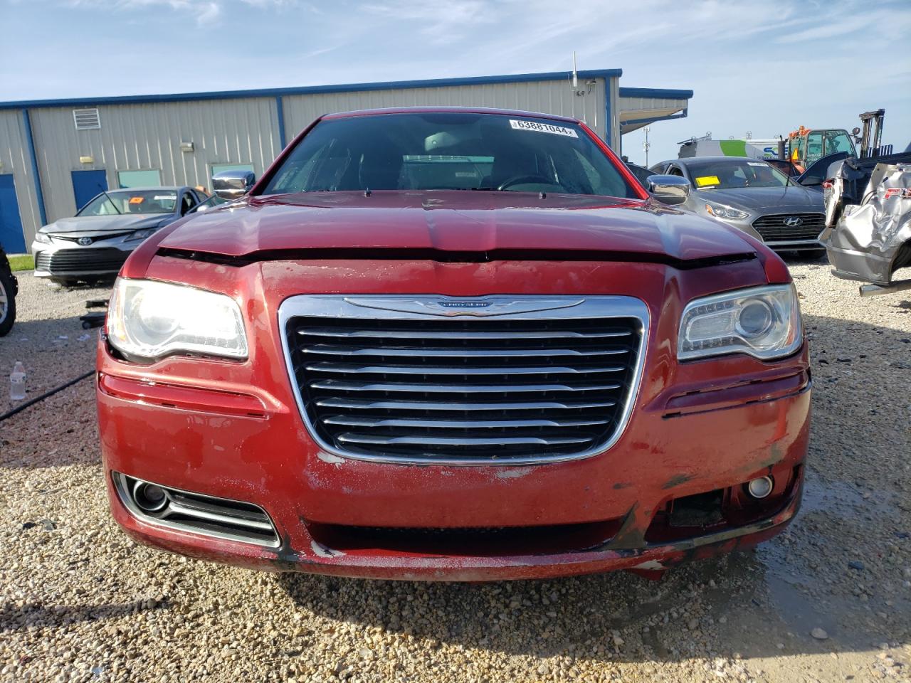 2014 Chrysler 300 - Image 5