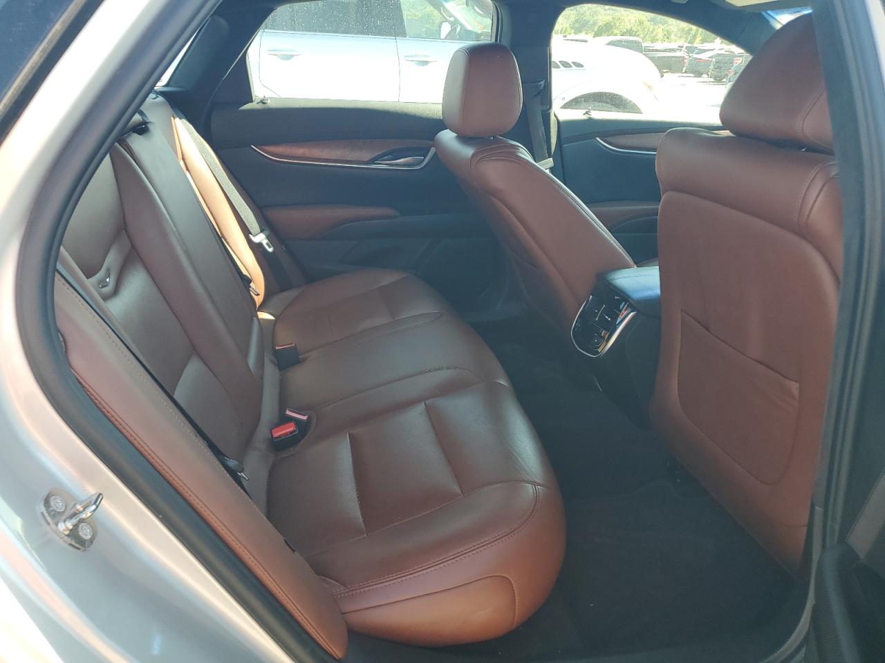 2015 Cadillac XTS - Image 10