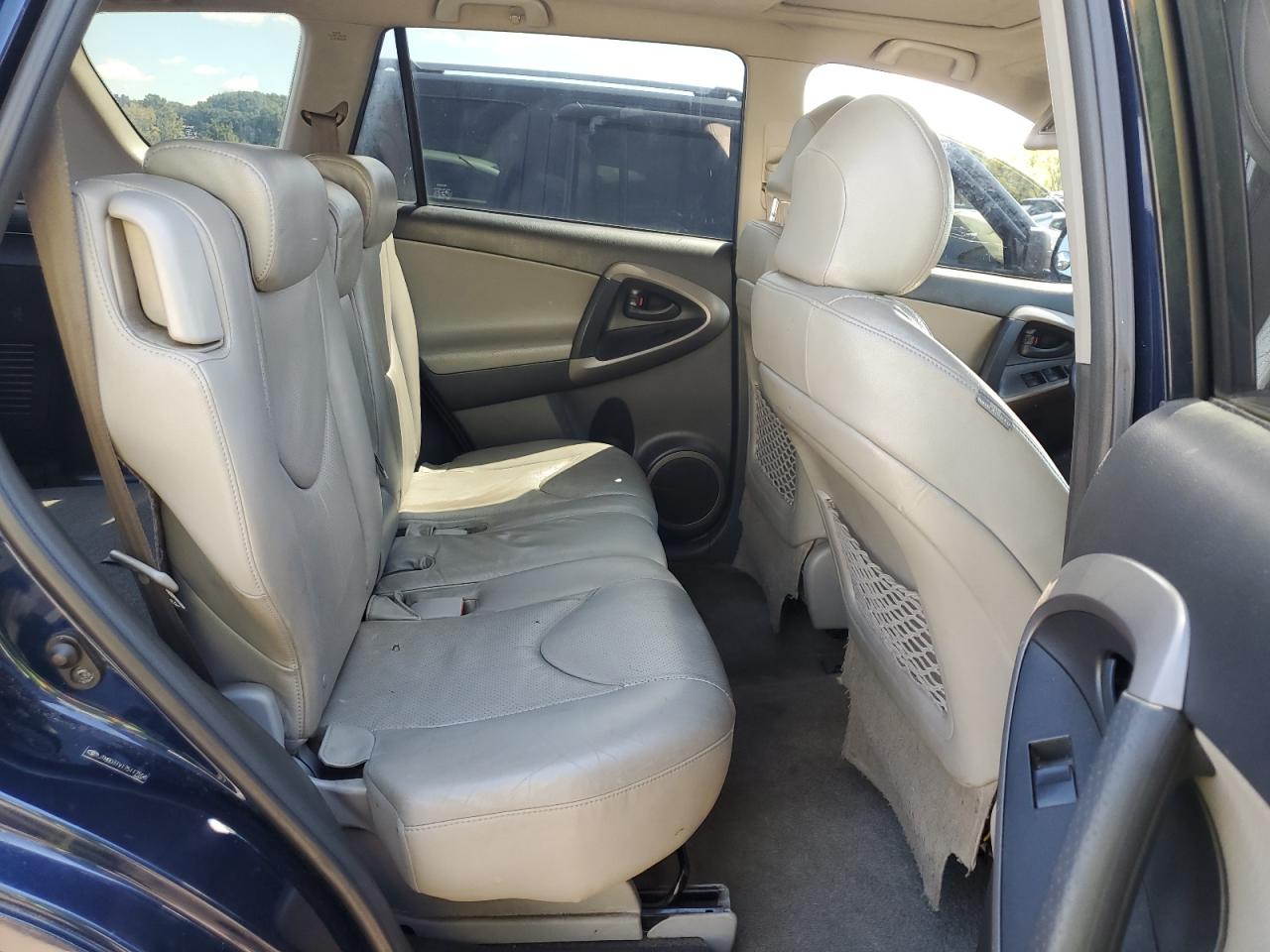 2007 Toyota Rav4 Limited VIN: JTMBD31V175117558 Lot: 66695174