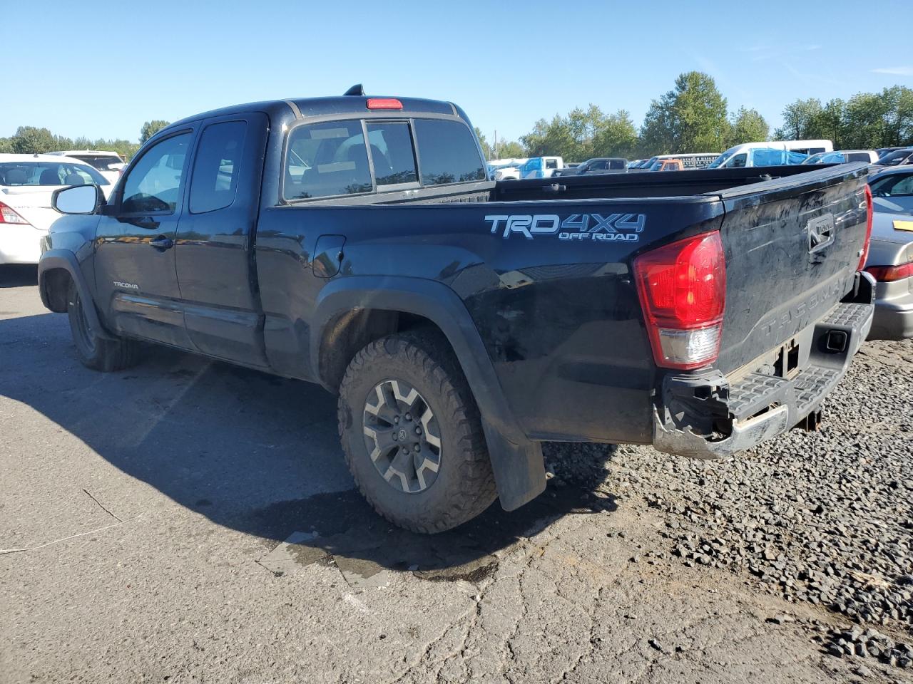 VIN 5TFSZ5AN3HX078460 2017 TOYOTA TACOMA no.2