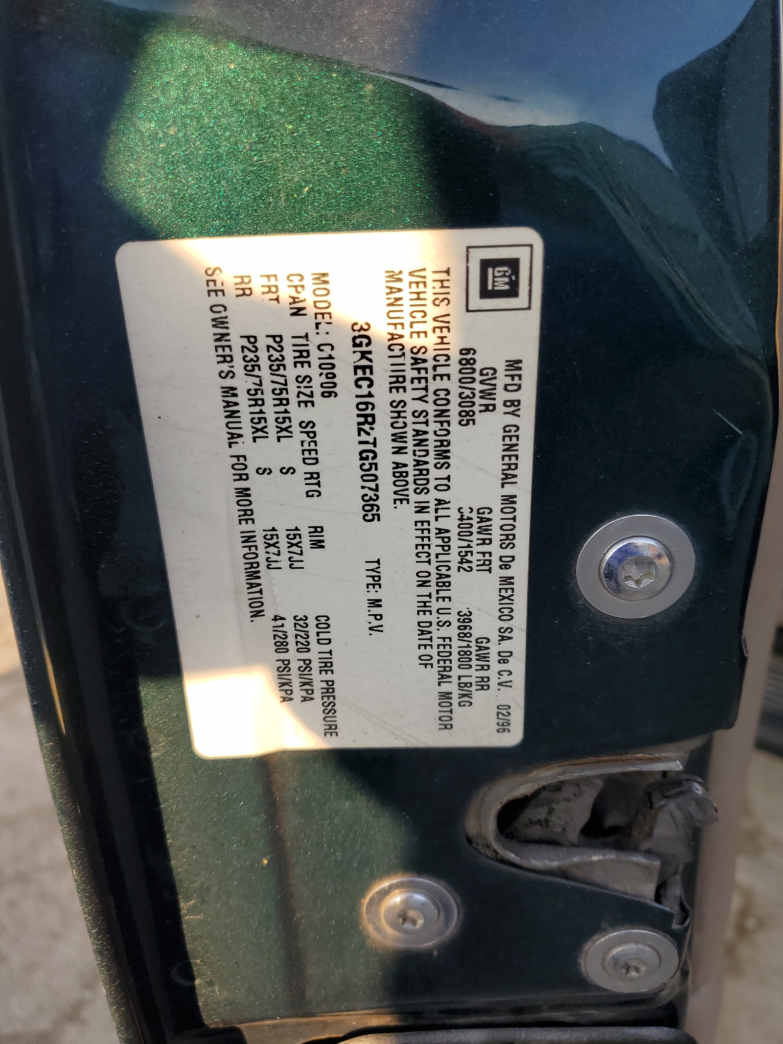 3GKEC16R2TG507365 1996 GMC Suburban C1500