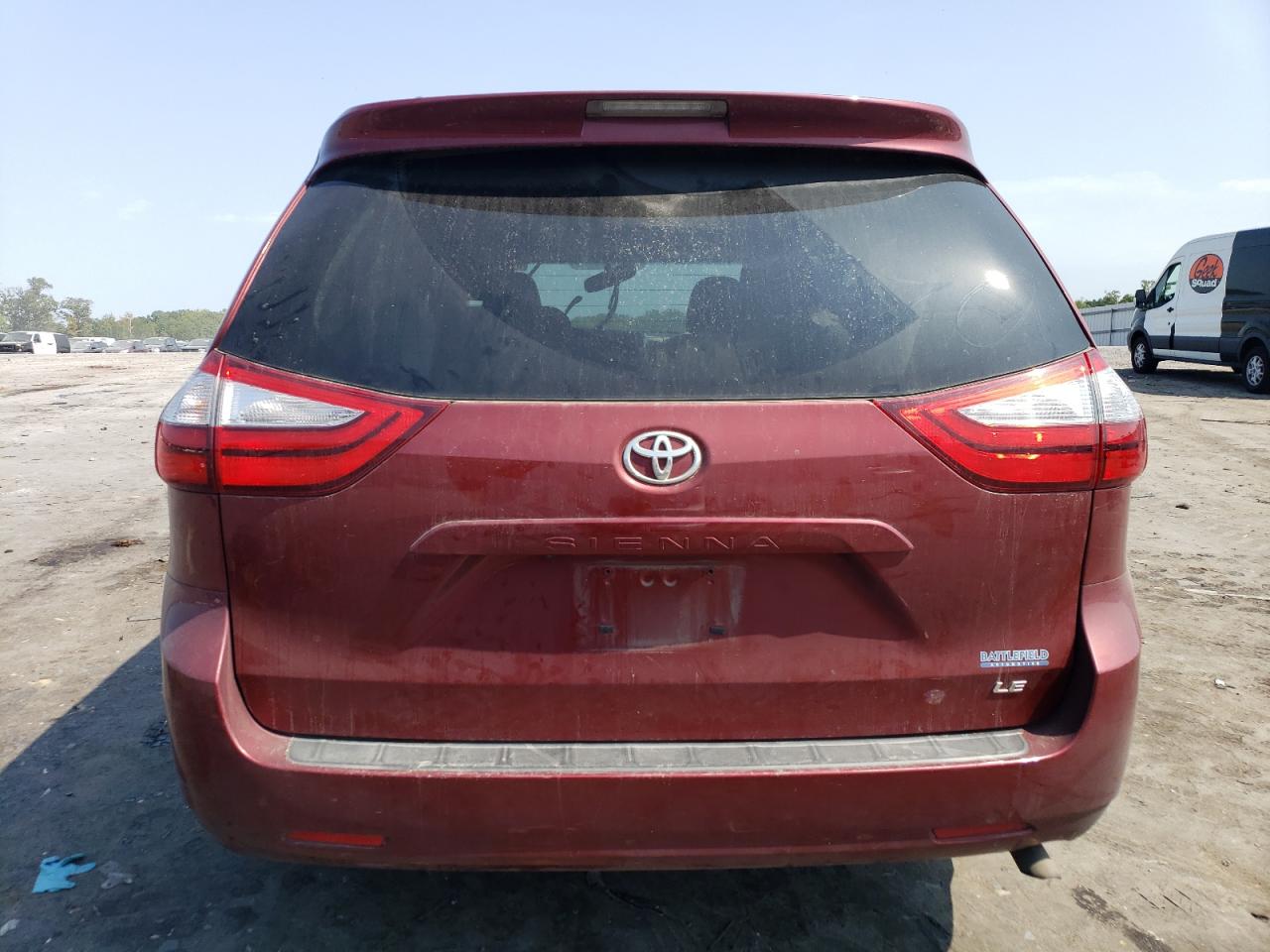 2015 Toyota Sienna - Image 6