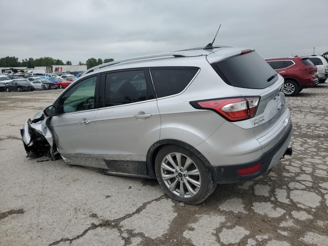 1FMCU9J90JUC59578 2018 FORD ESCAPE - Image 2