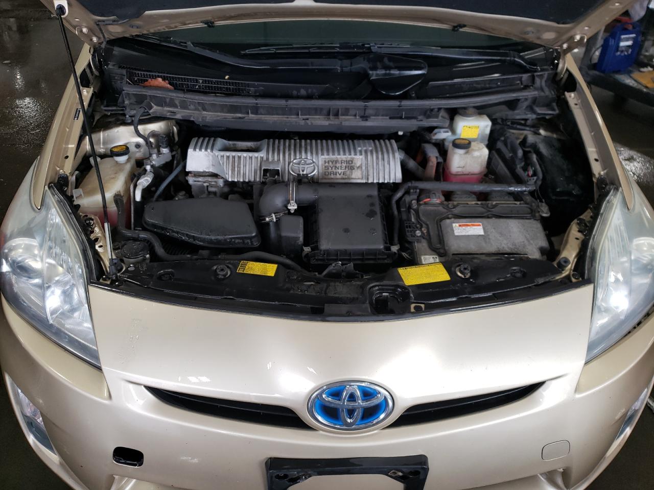 2011 Toyota Prius - Image 11
