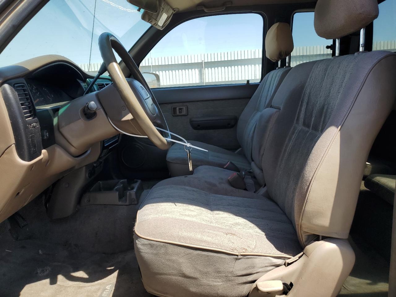 1999 Toyota Tacoma Xtracab VIN: 4TAVL52N3XZ460872 Lot: 67917704