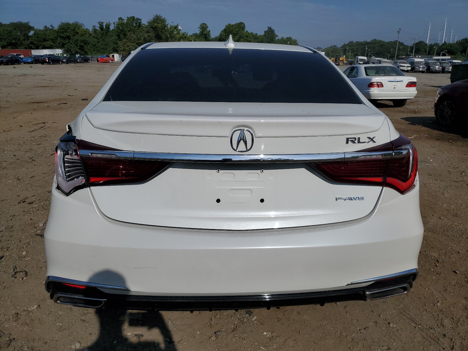 JH4KC1F5XJC000109 2018 Acura Rlx Tech