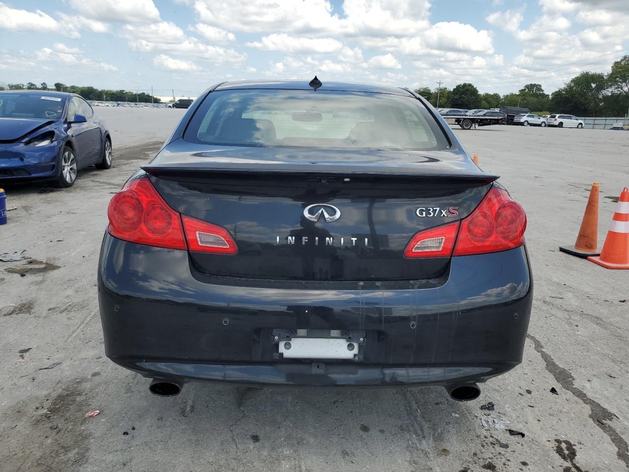 JN1CV6AR4BM410944 2011 Infiniti G37