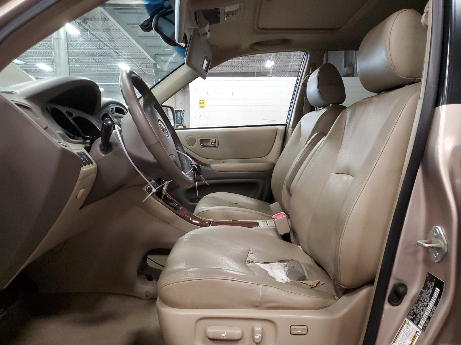 JTEEP21A550070360 2005 Toyota Highlander Limited