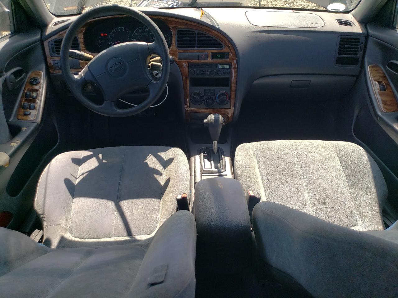 KMHDN45D12U283599 2002 Hyundai Elantra Gls