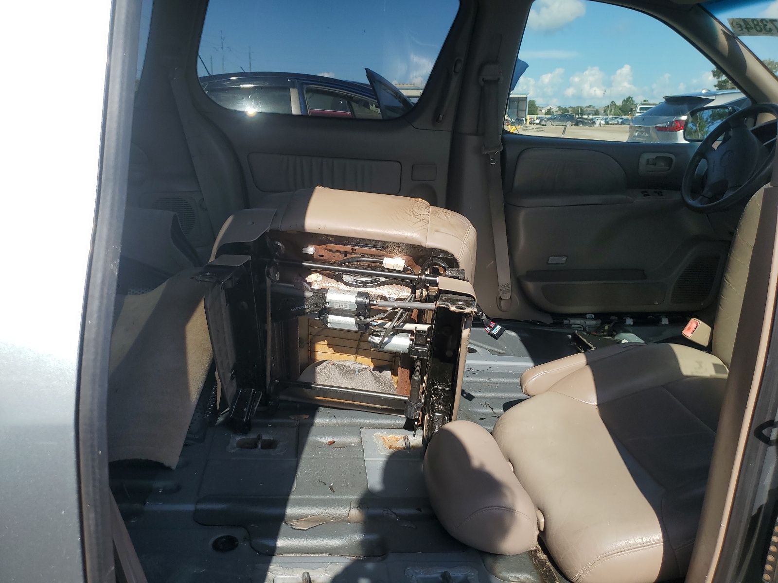 4T3ZF13C6YU294691 2000 Toyota Sienna Le