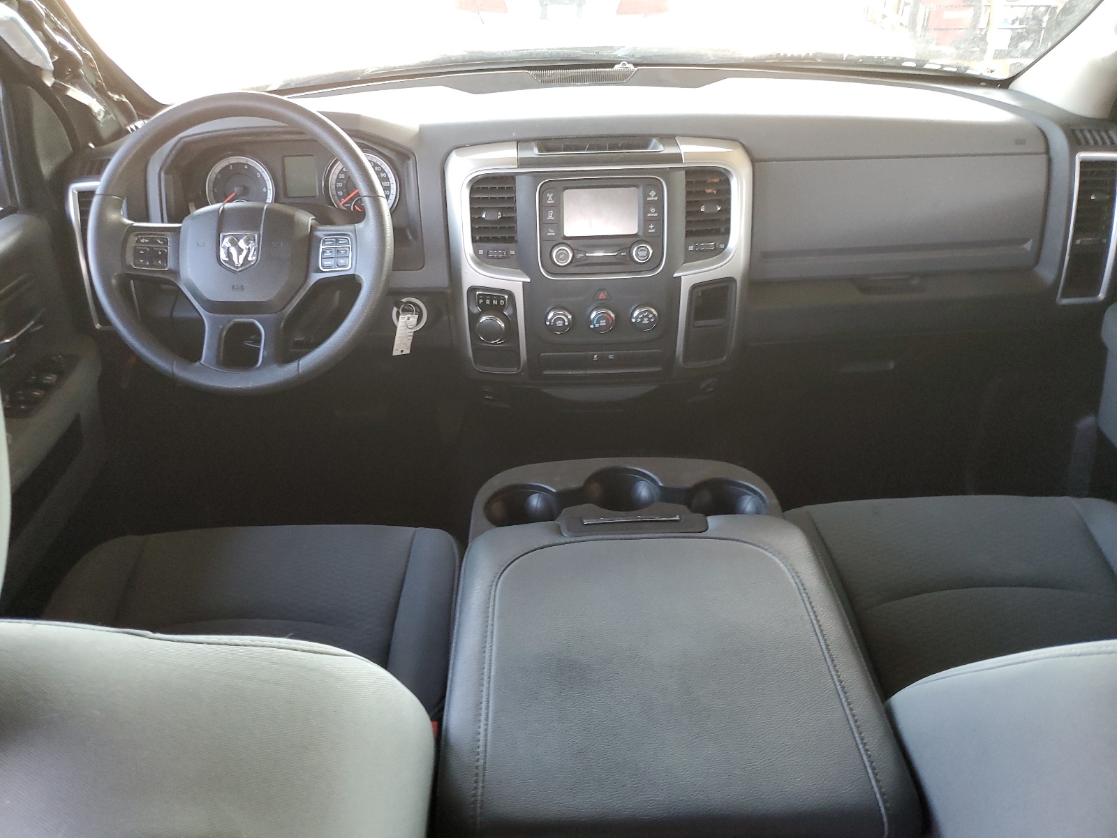 1C6RR6TT9JS119104 2018 Ram 1500 Slt