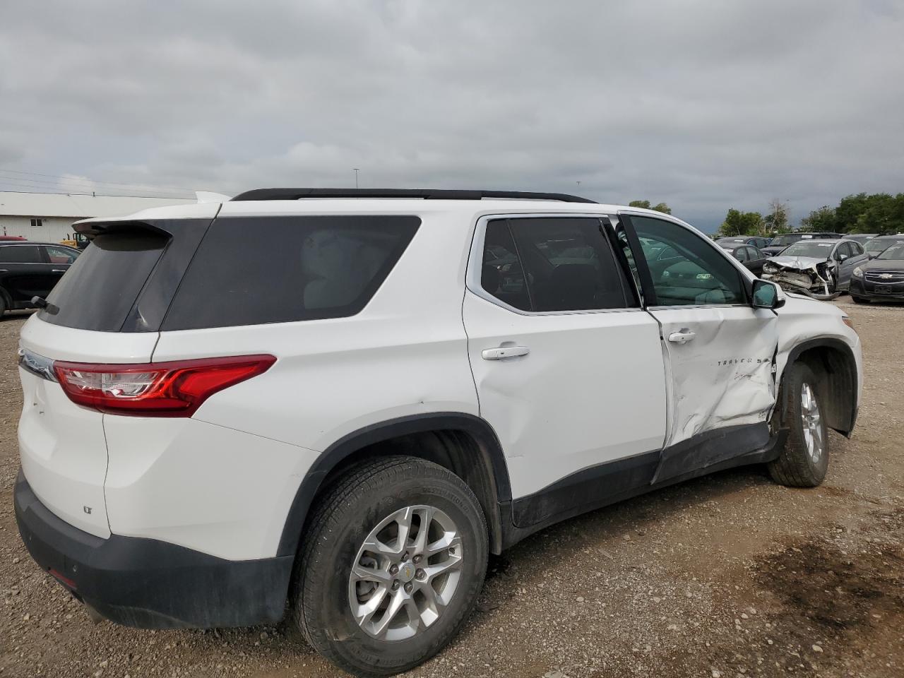 1GNEVHKW6LJ143483 Chevrolet Traverse L 3