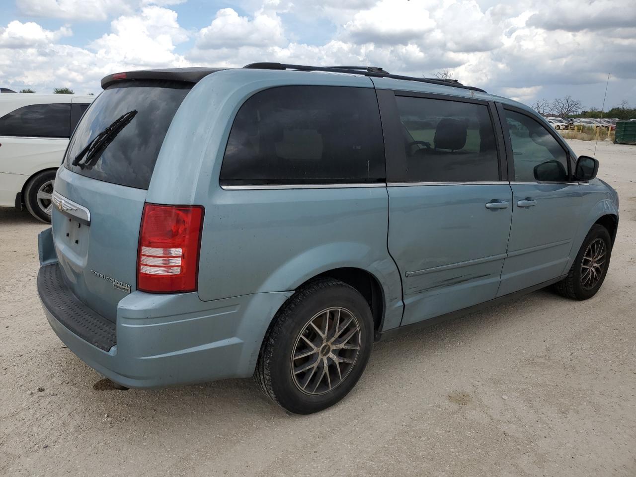 2010 Chrysler Town & Country Lx VIN: 2A4RR4DE3AR344434 Lot: 69239464