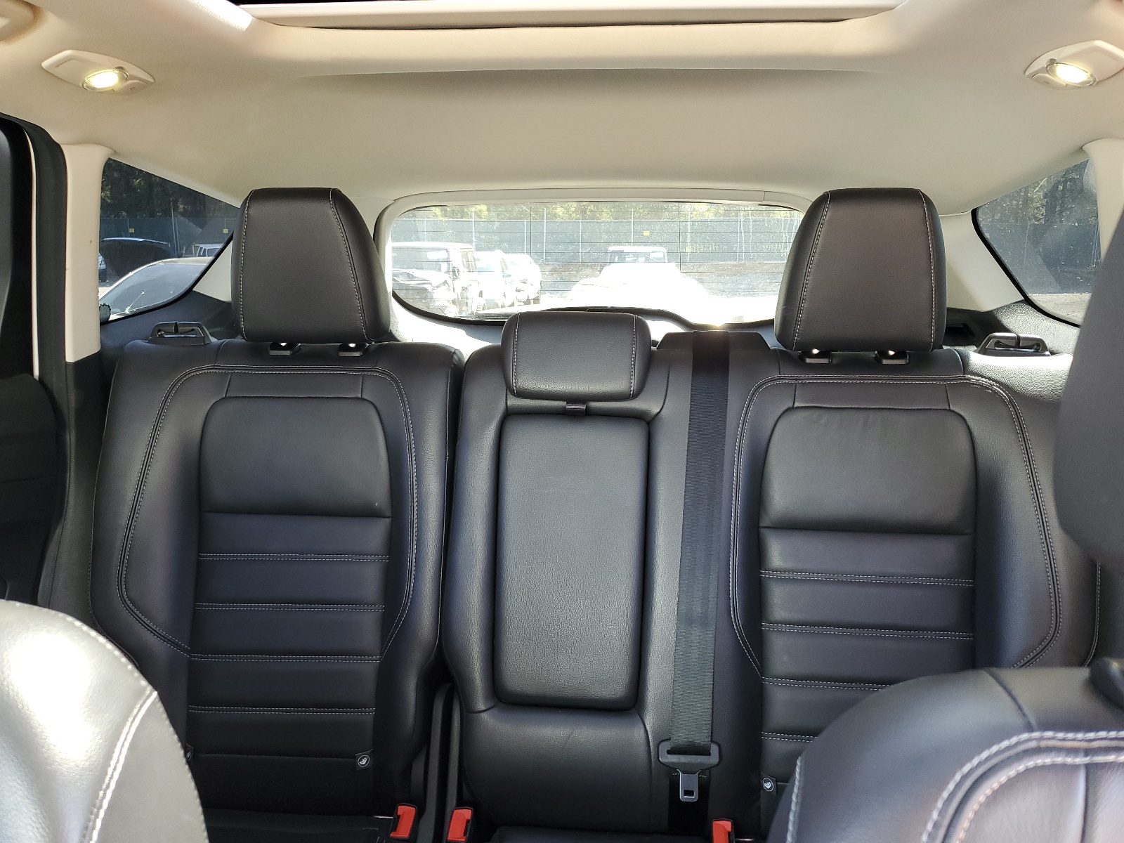 1FMCU9JD9HUA15488 2017 Ford Escape Titanium