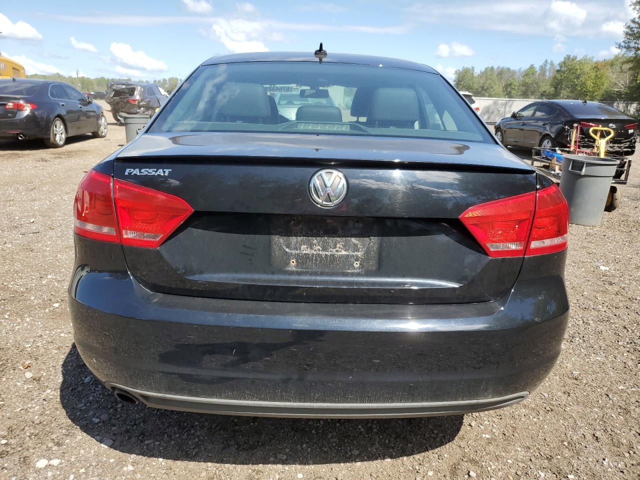 1VWBH7A34DC085316 2013 Volkswagen Passat Se