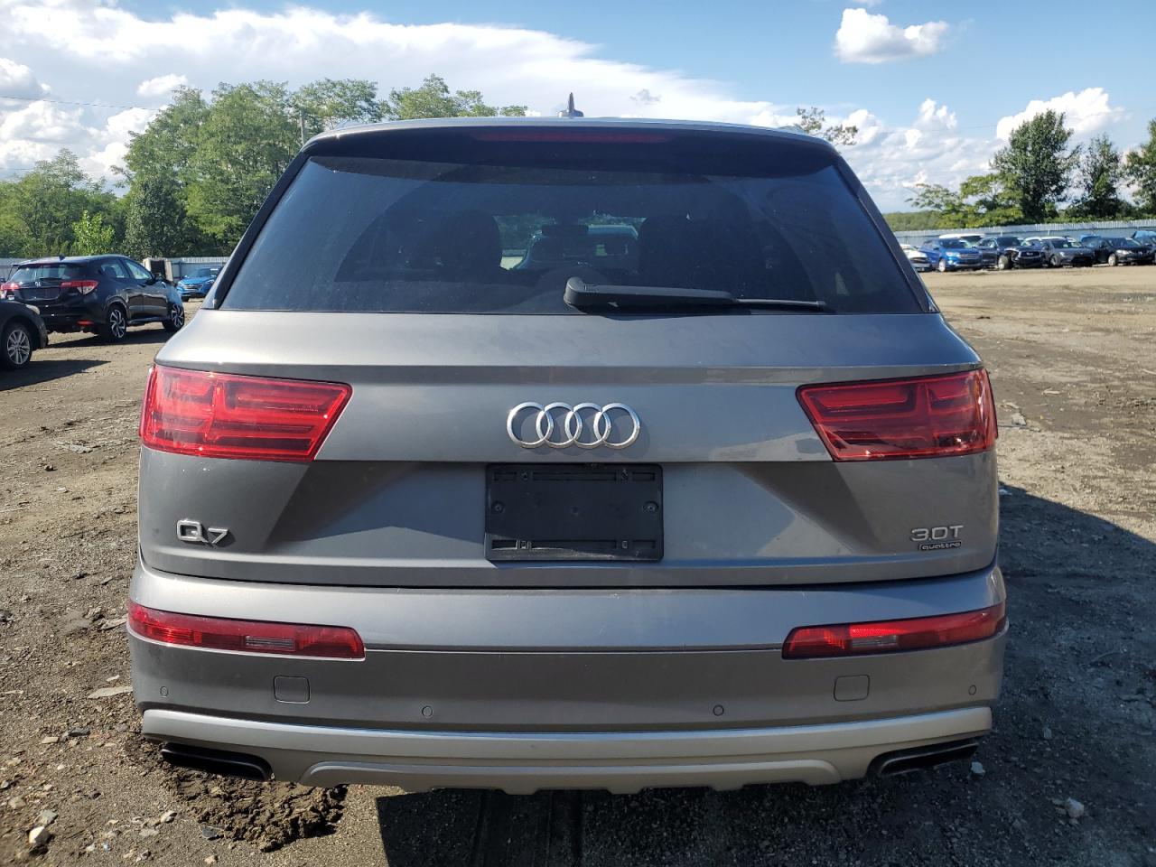 2017 Audi Q7 Premium Plus VIN: WA1LAAF7XHD058670 Lot: 65280184